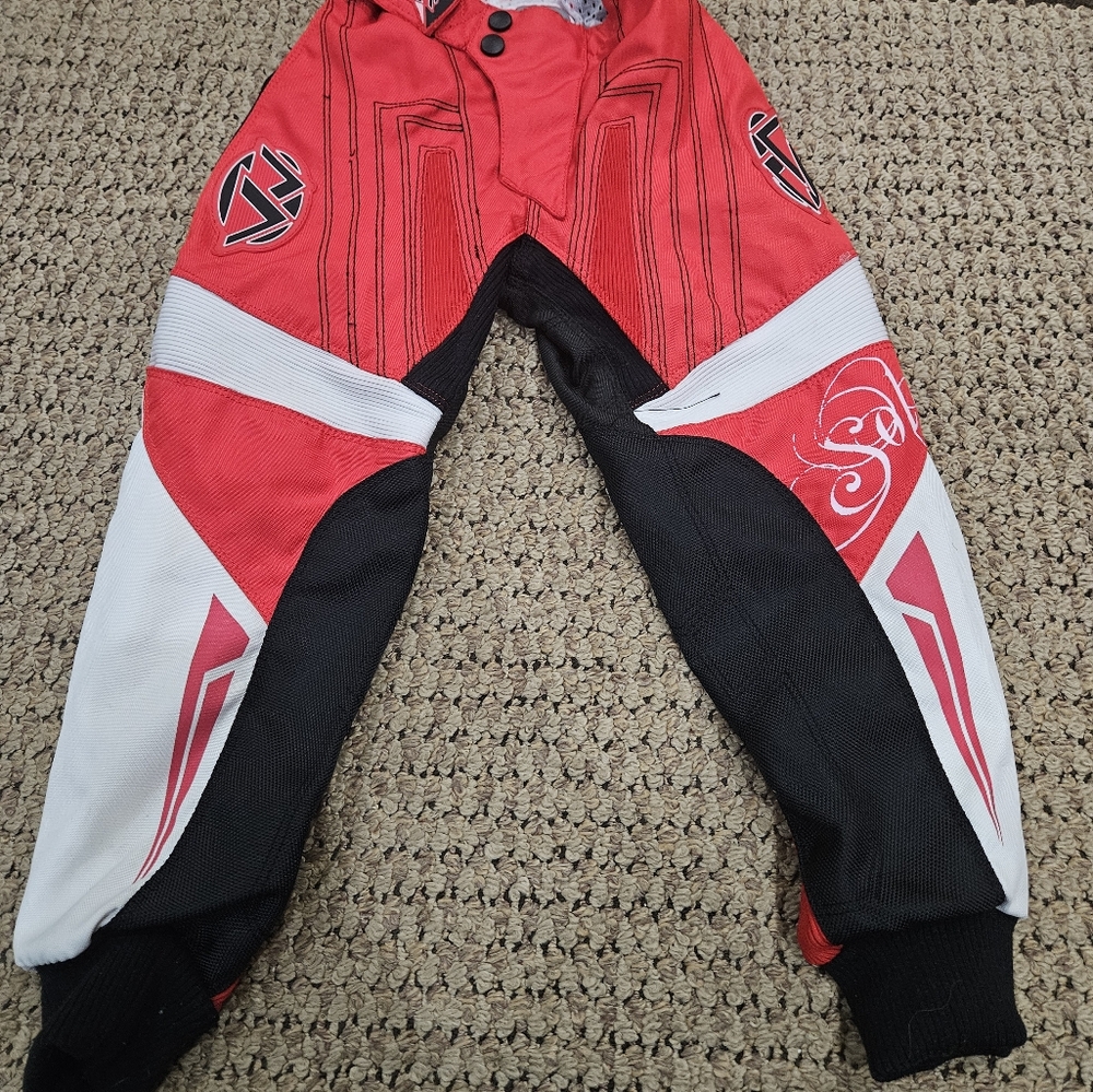 Youth racing pants size 18